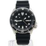 The Navigator: A Classic Dive Watch