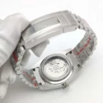 Classic Men's Automatic Watch- Stainless Steel Bracelet & Fluted Bezel(Three Colors Available) - Image 9