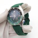 Diver-Style Automatic Watch with Gradient Dial - Image 5
