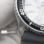 Silver Wave Diver - Image 5