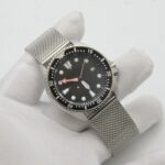 Timeless Diver's Watch with Mesh Strap - Image 3