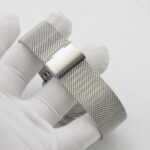 Timeless Diver's Watch with Mesh Strap - Image 5