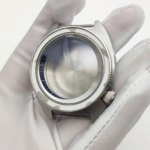 40MM automatic winding men's watch case, with sapphire crystal cover. Suitable for NH35/36/4R movement. Ceramic bezel, solid backplate. - Image 4